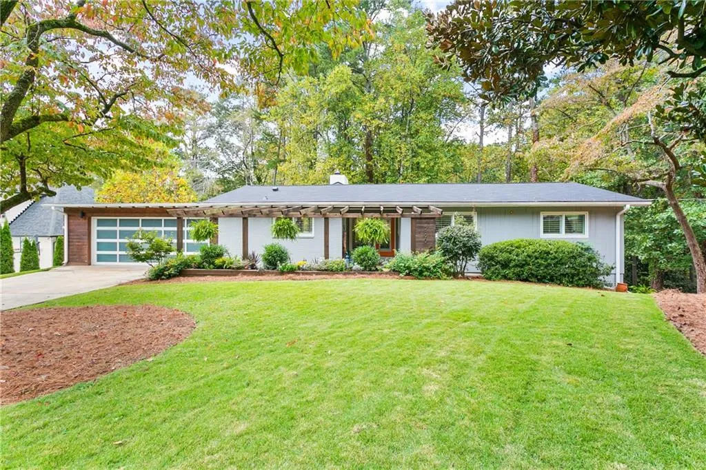 5890 Kayron Drive, Atlanta, Georgia 30328, 4 Bedrooms Bedrooms, ,3 BathroomsBathrooms,Residential,Sold,5890 Kayron Drive,6828584