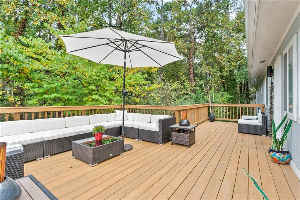 5890 Kayron Drive, Atlanta, Georgia 30328, 4 Bedrooms Bedrooms, ,3 BathroomsBathrooms,Residential,Sold,5890 Kayron Drive,6828584
