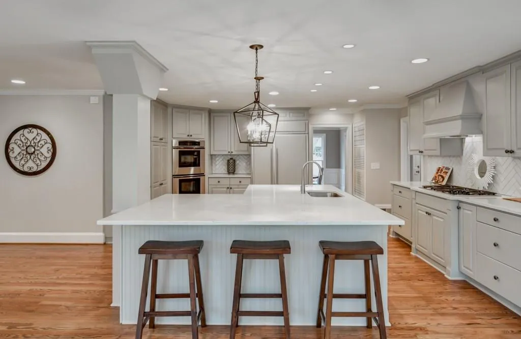 8050 Habersham Waters Road, Sandy Springs, Georgia 30350, 5 Bedrooms Bedrooms, ,4 BathroomsBathrooms,Residential,Sold,8050 Habersham Waters Road,5970635