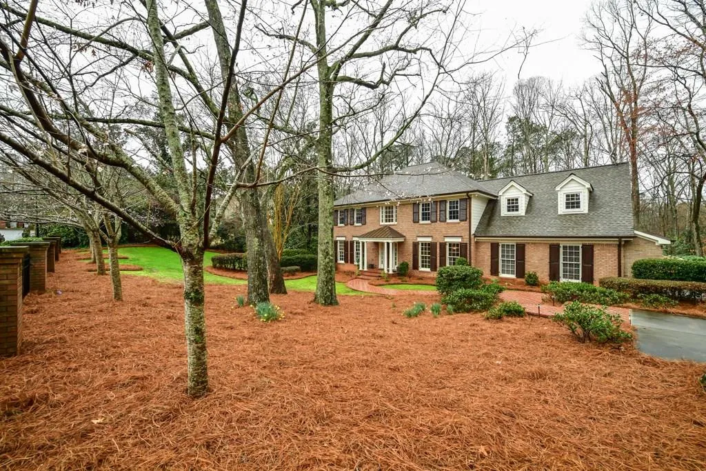 8050 Habersham Waters Road, Sandy Springs, Georgia 30350, 5 Bedrooms Bedrooms, ,4 BathroomsBathrooms,Residential,Sold,8050 Habersham Waters Road,5970635