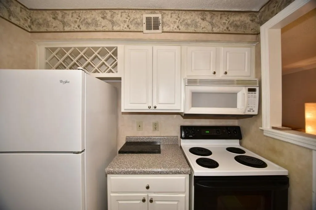 1413 Wingate Way Unit 1413, Sandy Springs, Georgia 30350, 2 Bedrooms Bedrooms, ,2 BathroomsBathrooms,Residential,Sold,1413 Wingate Way Unit 1413,5781169