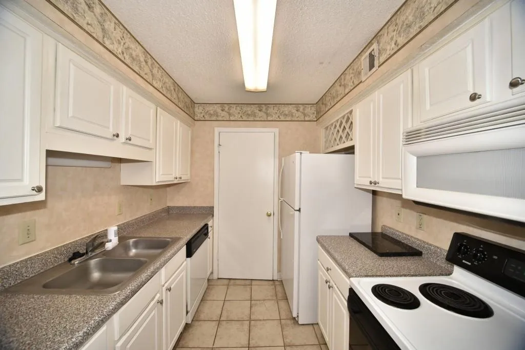 1413 Wingate Way Unit 1413, Sandy Springs, Georgia 30350, 2 Bedrooms Bedrooms, ,2 BathroomsBathrooms,Residential,Sold,1413 Wingate Way Unit 1413,5781169