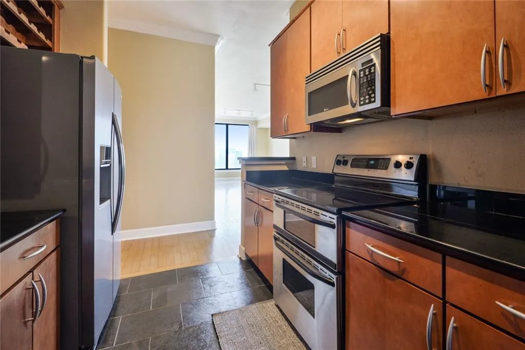 3445 Stratford Road Ne Unit 2703, Atlanta, Georgia 30326, 1 Bedroom Bedrooms, ,1 BathroomBathrooms,Residential,For Sale,3445 Stratford Road Ne Unit 2703,7592546