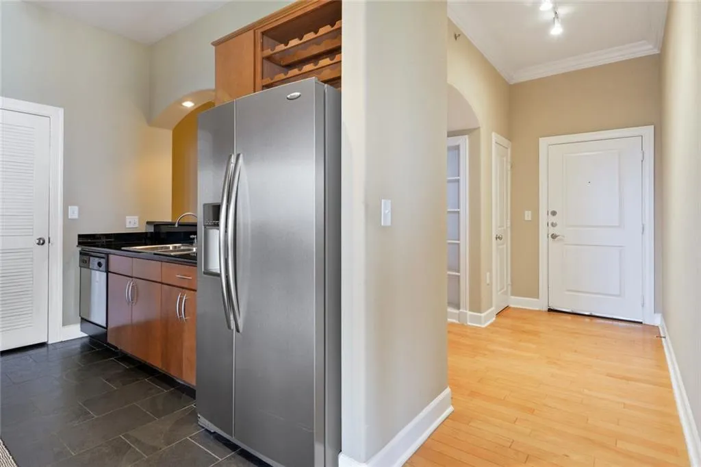 3445 Stratford Road Ne Unit 2703, Atlanta, Georgia 30326, 1 Bedroom Bedrooms, ,1 BathroomBathrooms,Residential,For Sale,3445 Stratford Road Ne Unit 2703,7592546