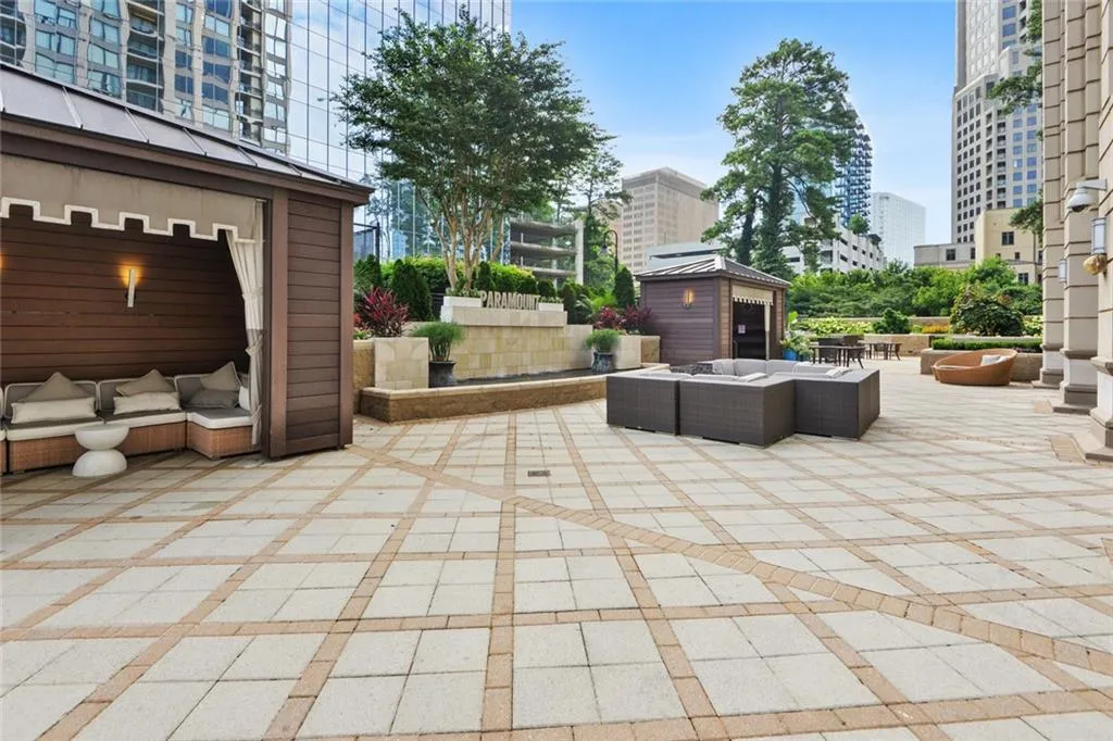 3445 Stratford Road Ne Unit 2703, Atlanta, Georgia 30326, 1 Bedroom Bedrooms, ,1 BathroomBathrooms,Residential,For Sale,3445 Stratford Road Ne Unit 2703,7592546