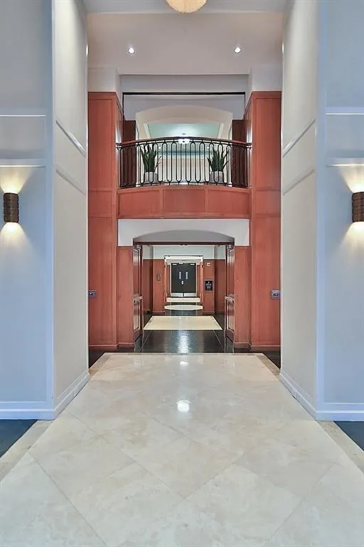 3445 Stratford Road Ne Unit 2703, Atlanta, Georgia 30326, 1 Bedroom Bedrooms, ,1 BathroomBathrooms,Residential,For Sale,3445 Stratford Road Ne Unit 2703,7592546