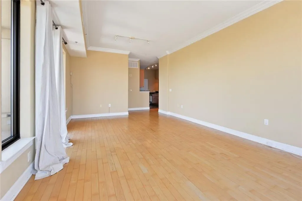 3445 Stratford Road Ne Unit 2703, Atlanta, Georgia 30326, 1 Bedroom Bedrooms, ,1 BathroomBathrooms,Residential,For Sale,3445 Stratford Road Ne Unit 2703,7592546