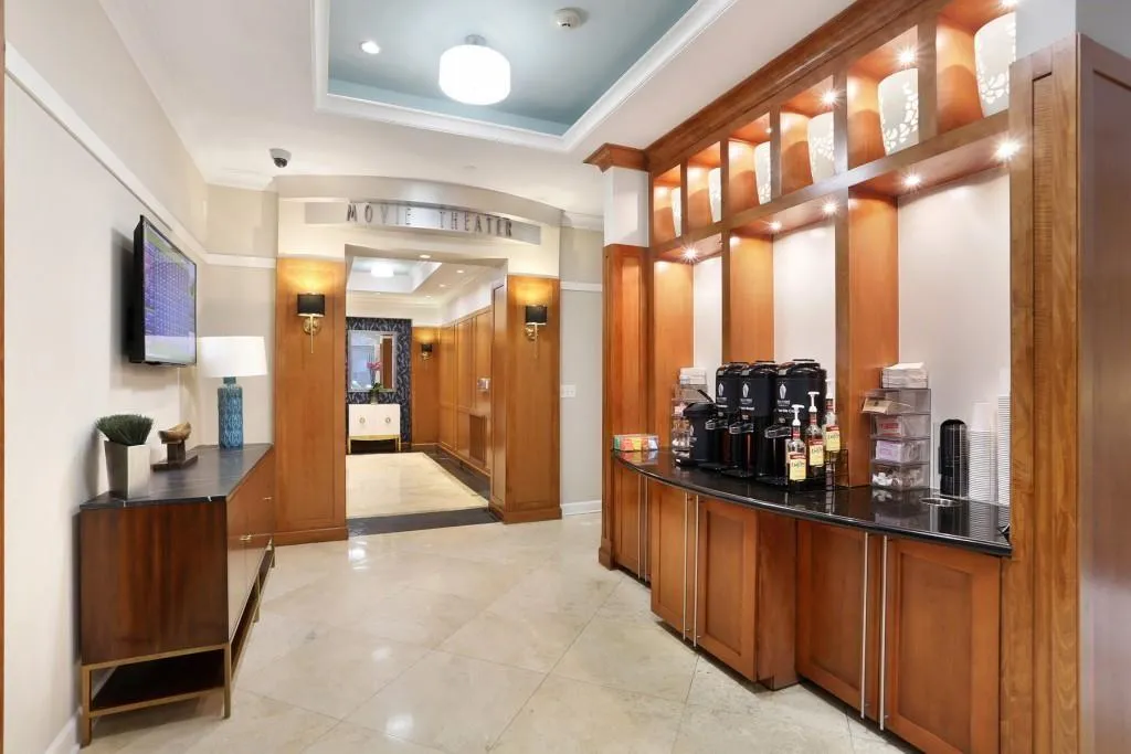 3445 Stratford Road Ne Unit 2703, Atlanta, Georgia 30326, 1 Bedroom Bedrooms, ,1 BathroomBathrooms,Residential,For Sale,3445 Stratford Road Ne Unit 2703,7592546
