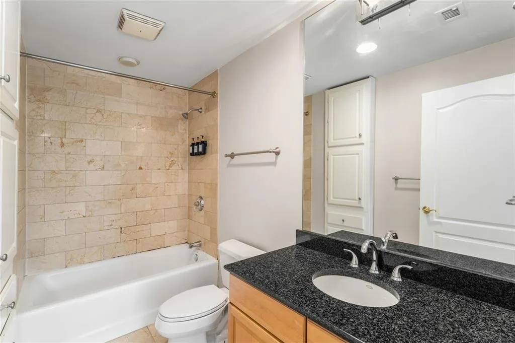 195 Ne 14th St Unit 1404, Atlanta, Georgia 30309, 1 Bedroom Bedrooms, ,1 BathroomBathrooms,Residential,For Sale,195 Ne 14th St Unit 1404,7626618