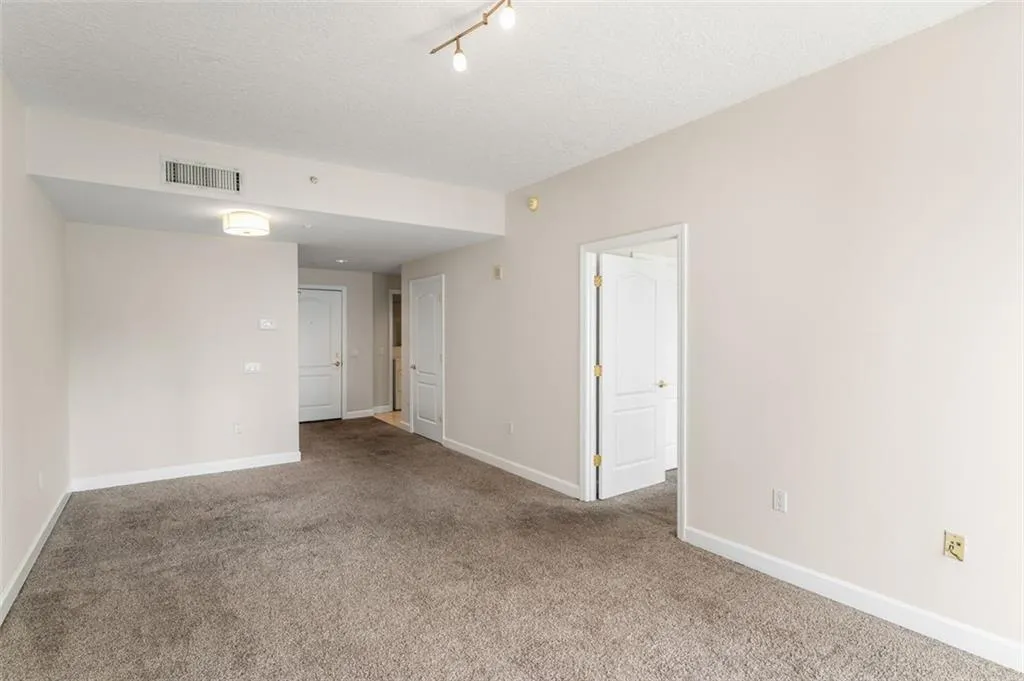 195 Ne 14th St Unit 1404, Atlanta, Georgia 30309, 1 Bedroom Bedrooms, ,1 BathroomBathrooms,Residential,For Sale,195 Ne 14th St Unit 1404,7626618