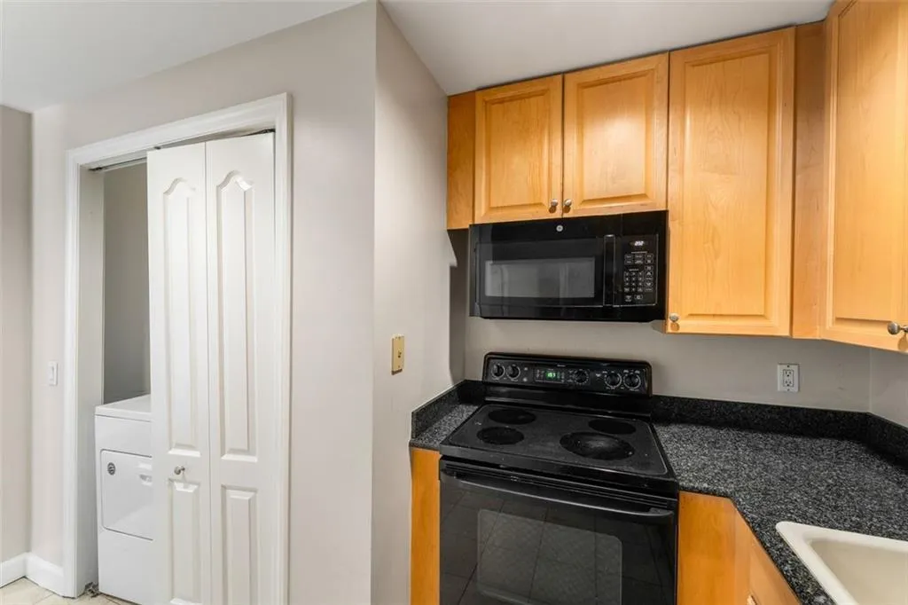 195 Ne 14th St Unit 1404, Atlanta, Georgia 30309, 1 Bedroom Bedrooms, ,1 BathroomBathrooms,Residential,For Sale,195 Ne 14th St Unit 1404,7626618