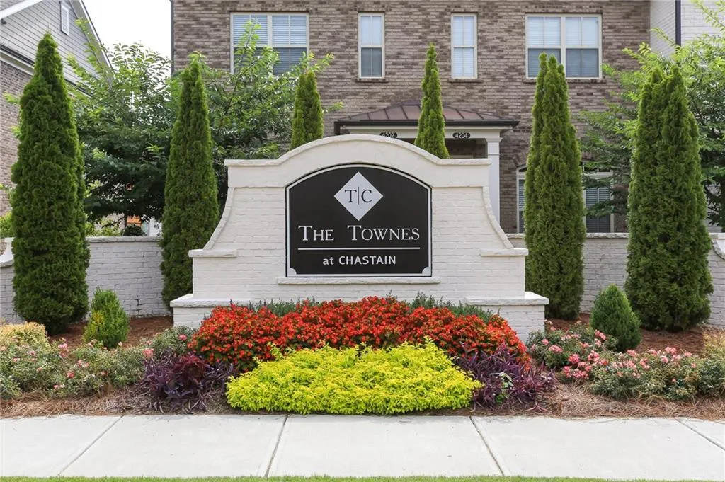 4214 Deming Circle, Sandy Springs, Georgia 30342, 3 Bedrooms Bedrooms, ,3 BathroomsBathrooms,Residential,Sold,4214 Deming Circle,6792553