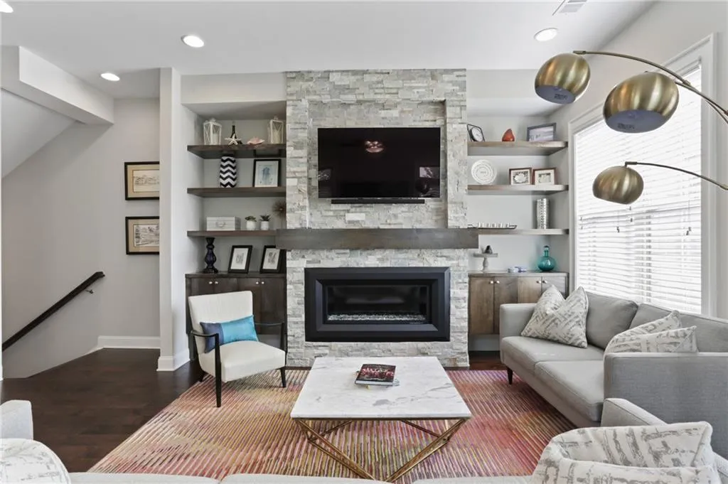 4214 Deming Circle, Sandy Springs, Georgia 30342, 3 Bedrooms Bedrooms, ,3 BathroomsBathrooms,Residential,Sold,4214 Deming Circle,6792553