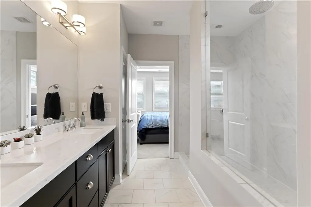 4214 Deming Circle, Sandy Springs, Georgia 30342, 3 Bedrooms Bedrooms, ,3 BathroomsBathrooms,Residential,Sold,4214 Deming Circle,6792553