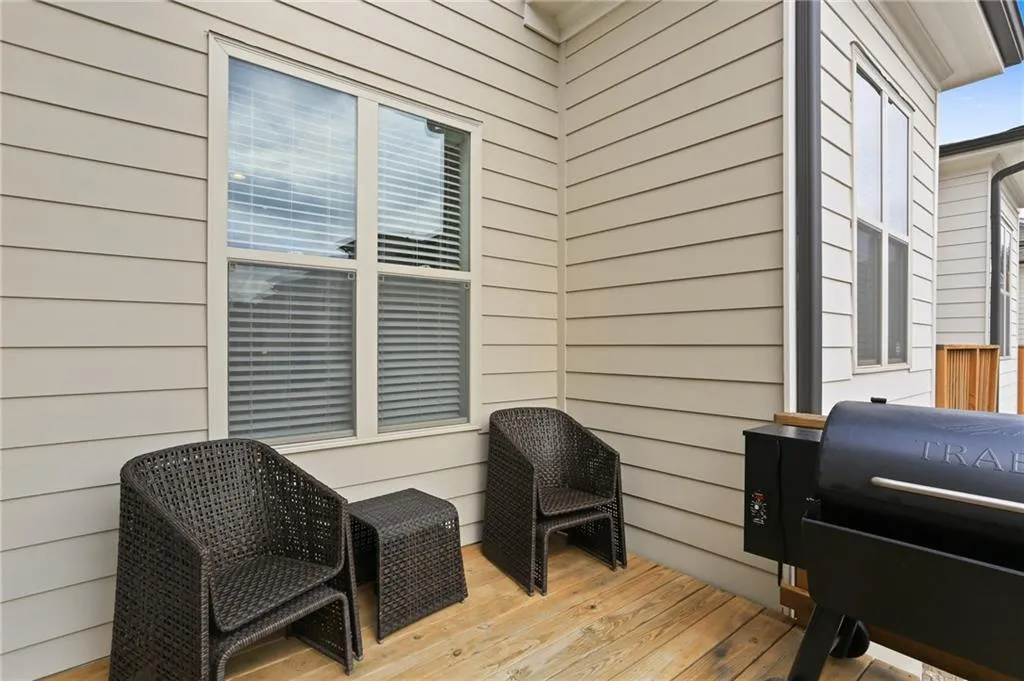 4214 Deming Circle, Sandy Springs, Georgia 30342, 3 Bedrooms Bedrooms, ,3 BathroomsBathrooms,Residential,Sold,4214 Deming Circle,6792553