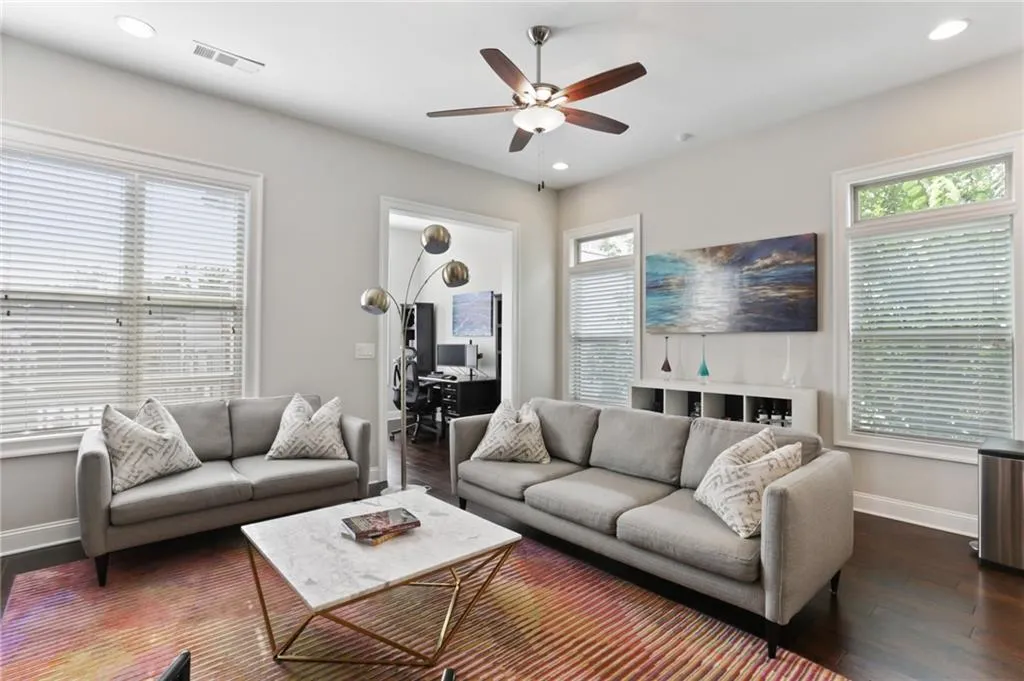 4214 Deming Circle, Sandy Springs, Georgia 30342, 3 Bedrooms Bedrooms, ,3 BathroomsBathrooms,Residential,Sold,4214 Deming Circle,6792553