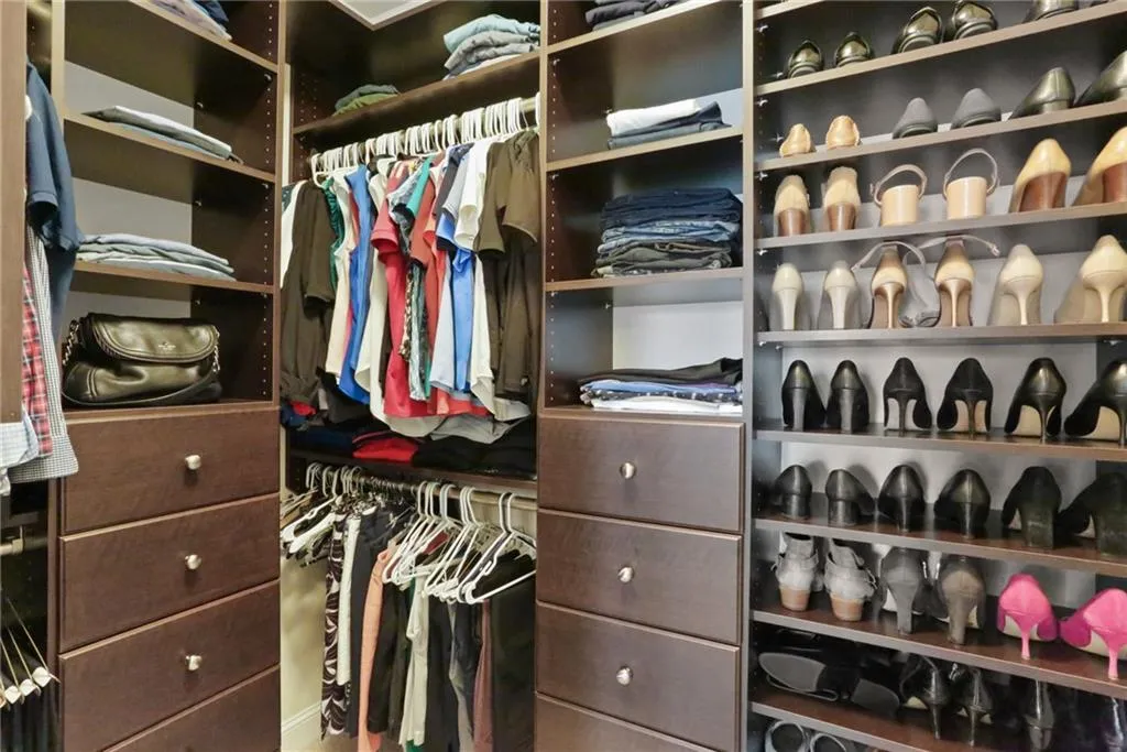 4214 Deming Circle, Sandy Springs, Georgia 30342, 3 Bedrooms Bedrooms, ,3 BathroomsBathrooms,Residential,Sold,4214 Deming Circle,6792553