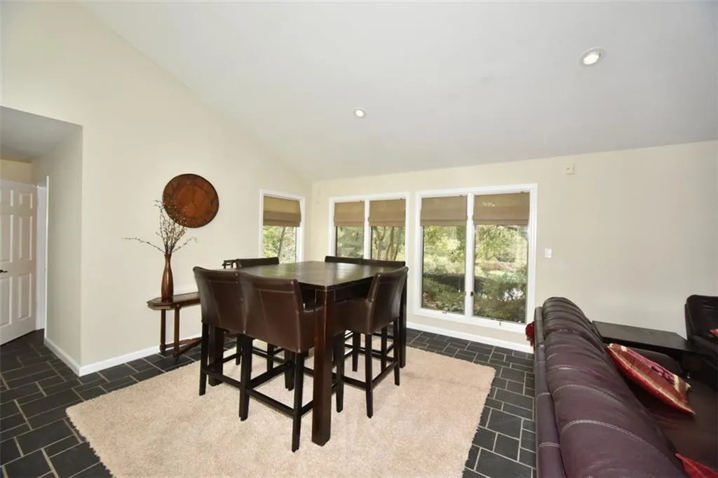 105 River North Drive, Sandy Springs, Georgia 30328, 4 Bedrooms Bedrooms, ,2 BathroomsBathrooms,Residential,Sold,105 River North Drive,5605753