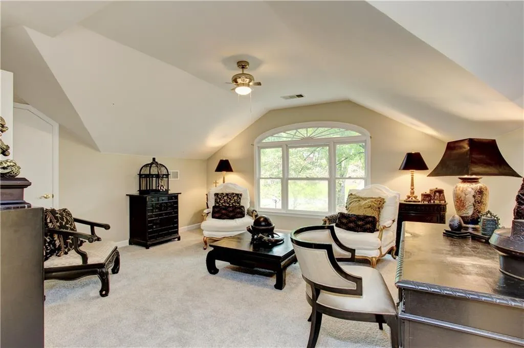 6130 River Shore Parkway, Sandy Springs, Georgia 30328, 5 Bedrooms Bedrooms, ,4 BathroomsBathrooms,Residential,Sold,6130 River Shore Parkway,5961436