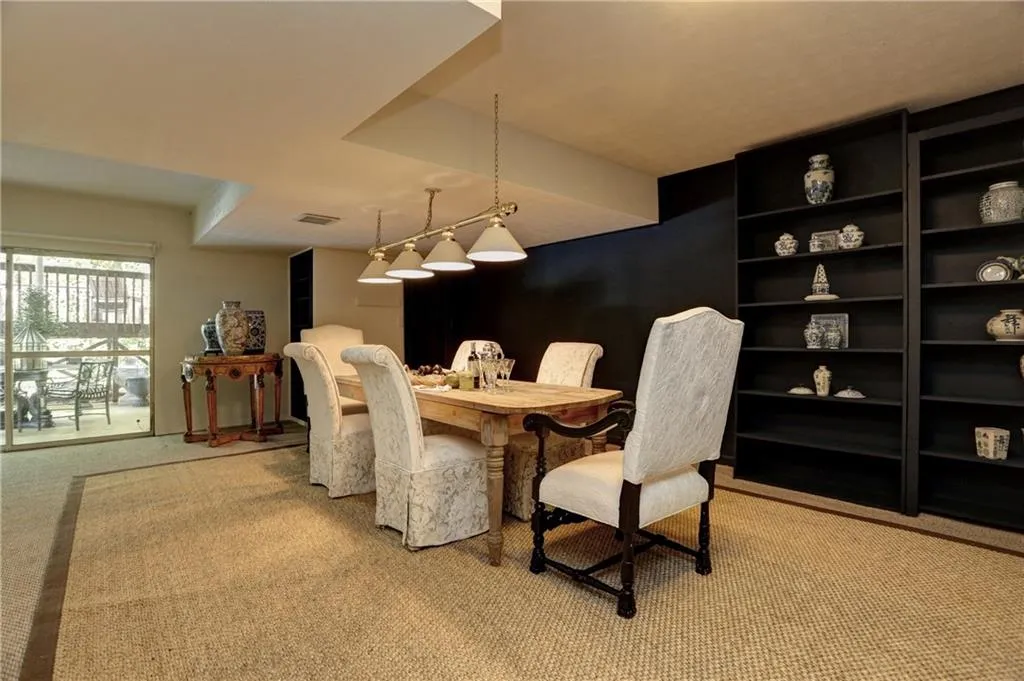 6130 River Shore Parkway, Sandy Springs, Georgia 30328, 5 Bedrooms Bedrooms, ,4 BathroomsBathrooms,Residential,Sold,6130 River Shore Parkway,5961436