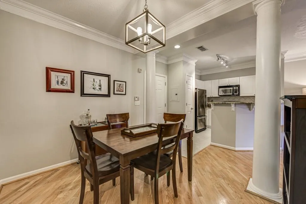 5559 Glenridge Drive Unit 1408, Sandy Springs, Georgia 30342, 1 Bedroom Bedrooms, ,1 BathroomBathrooms,Residential,Sold,5559 Glenridge Drive Unit 1408,6808511