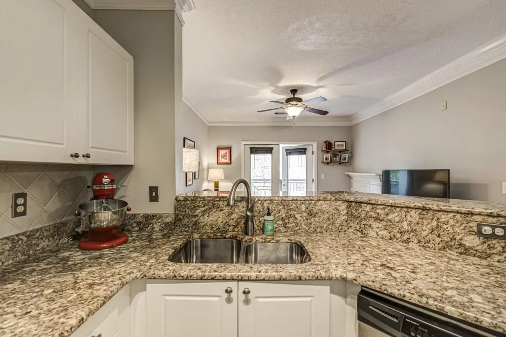 5559 Glenridge Drive Unit 1408, Sandy Springs, Georgia 30342, 1 Bedroom Bedrooms, ,1 BathroomBathrooms,Residential,Sold,5559 Glenridge Drive Unit 1408,6808511