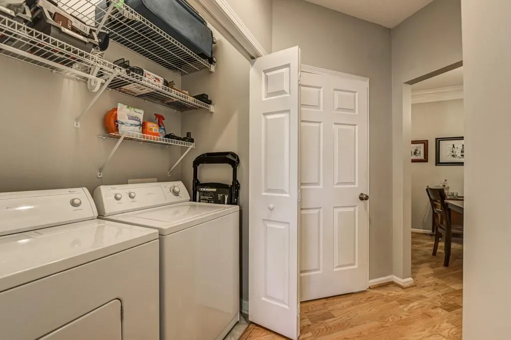 5559 Glenridge Drive Unit 1408, Sandy Springs, Georgia 30342, 1 Bedroom Bedrooms, ,1 BathroomBathrooms,Residential,Sold,5559 Glenridge Drive Unit 1408,6808511