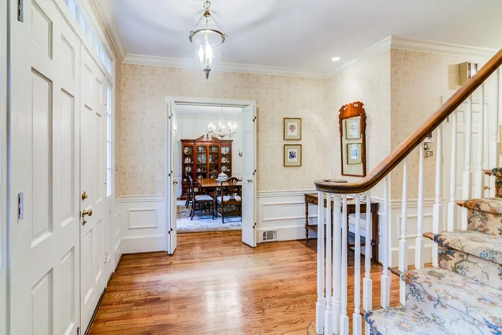 4288 Exeter Close Nw, Atlanta, Georgia 30327, 4 Bedrooms Bedrooms, ,4 BathroomsBathrooms,Residential,Sold,4288 Exeter Close Nw,5846384