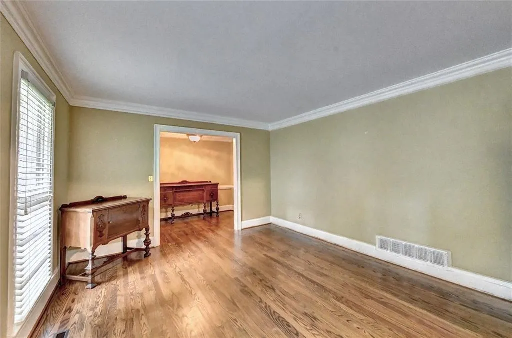 1240 Spalding Drive, Sandy Springs, Georgia 30350, 3 Bedrooms Bedrooms, ,3 BathroomsBathrooms,Residential,Sold,1240 Spalding Drive,7252032