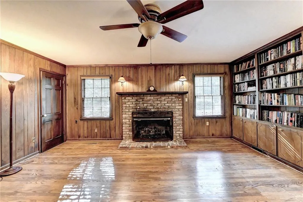 1240 Spalding Drive, Sandy Springs, Georgia 30350, 3 Bedrooms Bedrooms, ,3 BathroomsBathrooms,Residential,Sold,1240 Spalding Drive,7252032