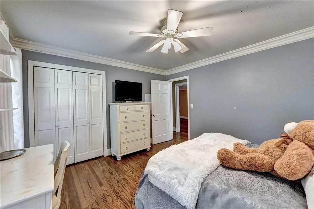 1240 Spalding Drive, Sandy Springs, Georgia 30350, 3 Bedrooms Bedrooms, ,3 BathroomsBathrooms,Residential,Sold,1240 Spalding Drive,7252032