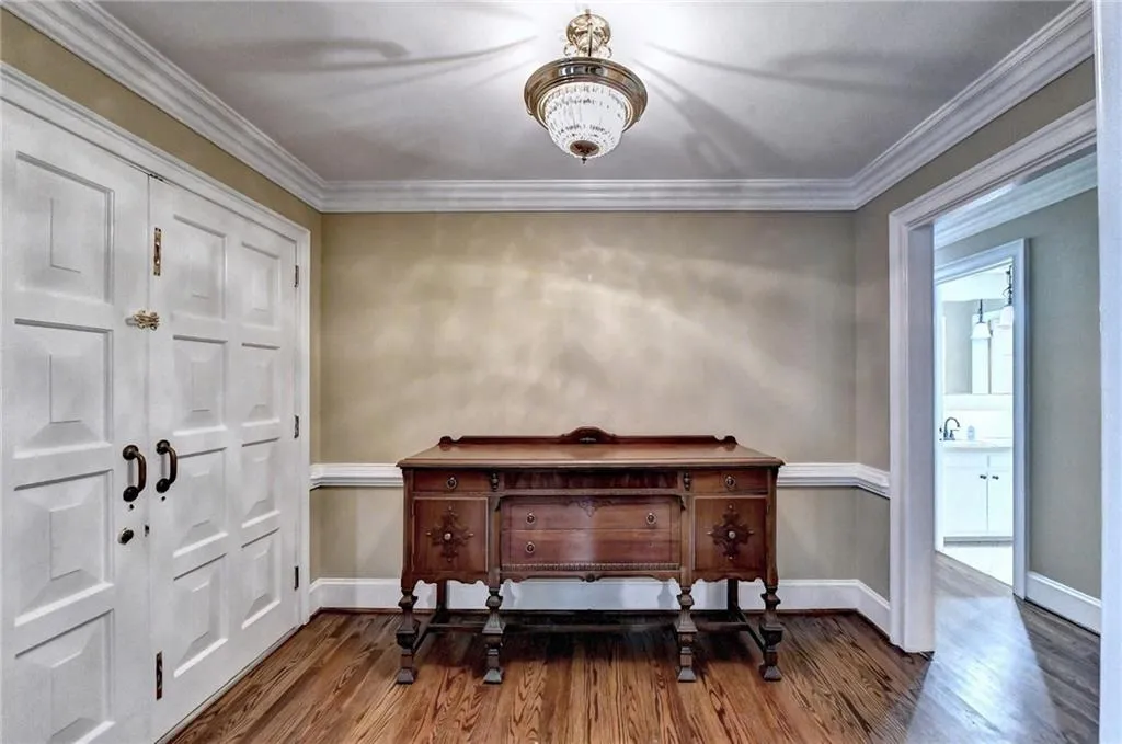 1240 Spalding Drive, Sandy Springs, Georgia 30350, 3 Bedrooms Bedrooms, ,3 BathroomsBathrooms,Residential,Sold,1240 Spalding Drive,7252032
