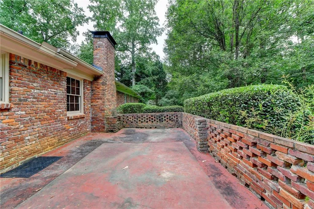 1240 Spalding Drive, Sandy Springs, Georgia 30350, 3 Bedrooms Bedrooms, ,3 BathroomsBathrooms,Residential,Sold,1240 Spalding Drive,7252032