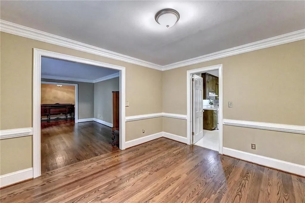 1240 Spalding Drive, Sandy Springs, Georgia 30350, 3 Bedrooms Bedrooms, ,3 BathroomsBathrooms,Residential,Sold,1240 Spalding Drive,7252032
