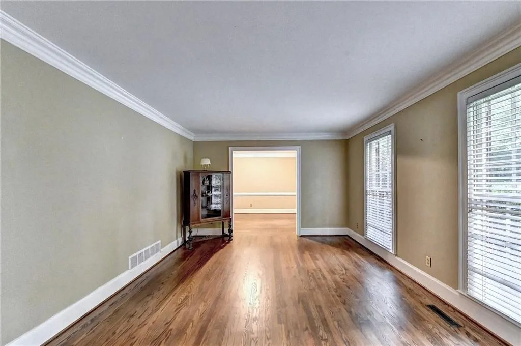1240 Spalding Drive, Sandy Springs, Georgia 30350, 3 Bedrooms Bedrooms, ,3 BathroomsBathrooms,Residential,Sold,1240 Spalding Drive,7252032