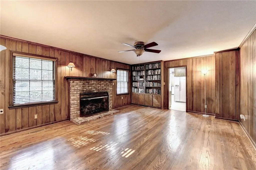 1240 Spalding Drive, Sandy Springs, Georgia 30350, 3 Bedrooms Bedrooms, ,3 BathroomsBathrooms,Residential,Sold,1240 Spalding Drive,7252032