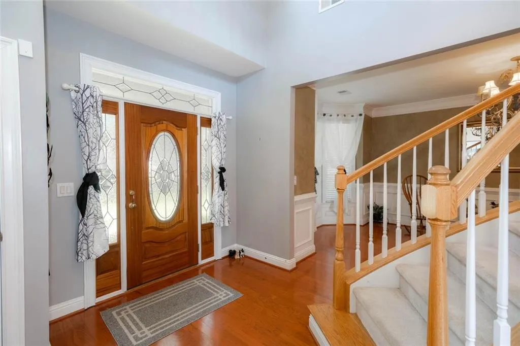 6390 Glen Oaks Lane, Atlanta, Georgia 30328, 4 Bedrooms Bedrooms, ,4 BathroomsBathrooms,Residential,Sold,6390 Glen Oaks Lane,7223013