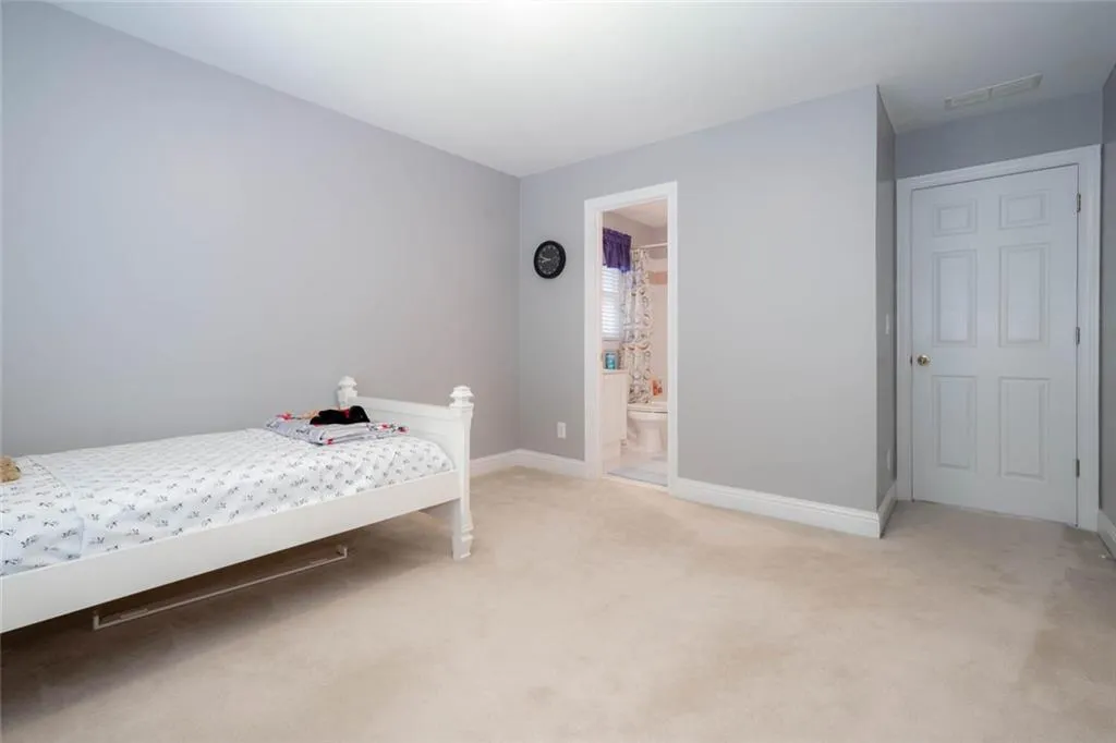 6390 Glen Oaks Lane, Atlanta, Georgia 30328, 4 Bedrooms Bedrooms, ,4 BathroomsBathrooms,Residential,Sold,6390 Glen Oaks Lane,7223013