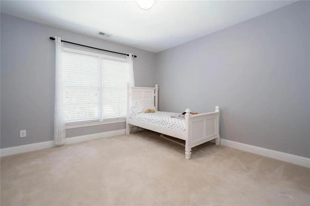 6390 Glen Oaks Lane, Atlanta, Georgia 30328, 4 Bedrooms Bedrooms, ,4 BathroomsBathrooms,Residential,Sold,6390 Glen Oaks Lane,7223013