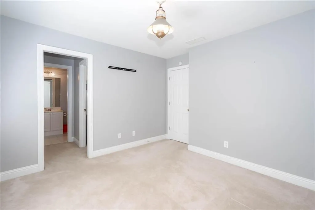 6390 Glen Oaks Lane, Atlanta, Georgia 30328, 4 Bedrooms Bedrooms, ,4 BathroomsBathrooms,Residential,Sold,6390 Glen Oaks Lane,7223013