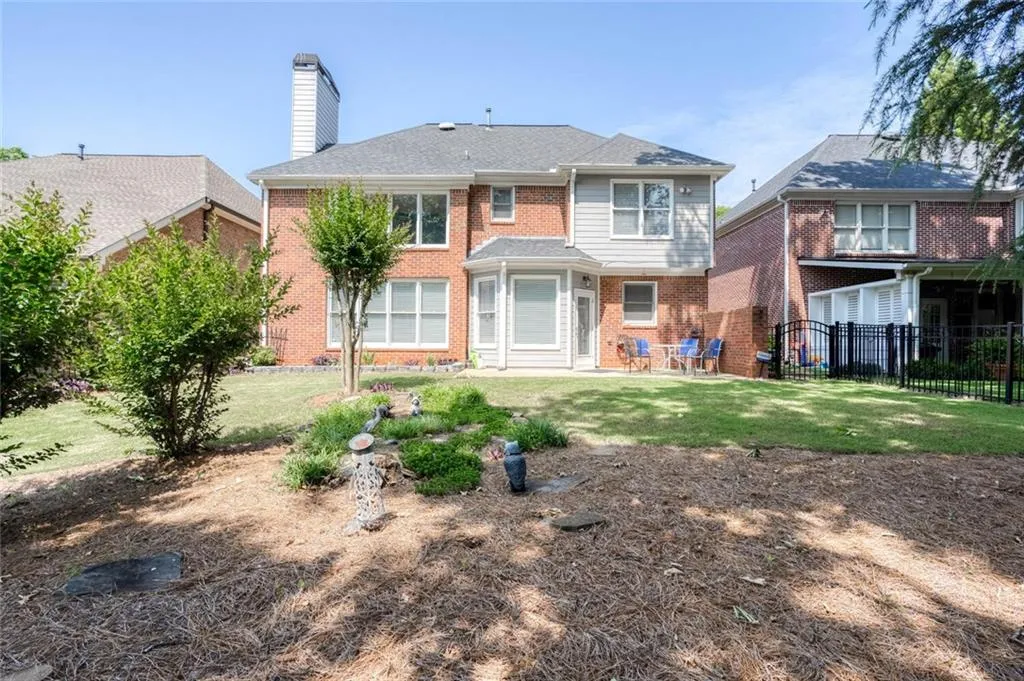 6390 Glen Oaks Lane, Atlanta, Georgia 30328, 4 Bedrooms Bedrooms, ,4 BathroomsBathrooms,Residential,Sold,6390 Glen Oaks Lane,7223013