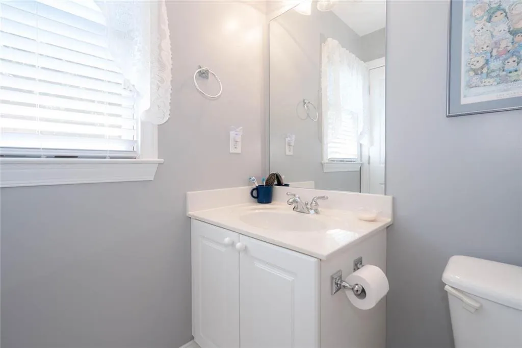6390 Glen Oaks Lane, Atlanta, Georgia 30328, 4 Bedrooms Bedrooms, ,4 BathroomsBathrooms,Residential,Sold,6390 Glen Oaks Lane,7223013