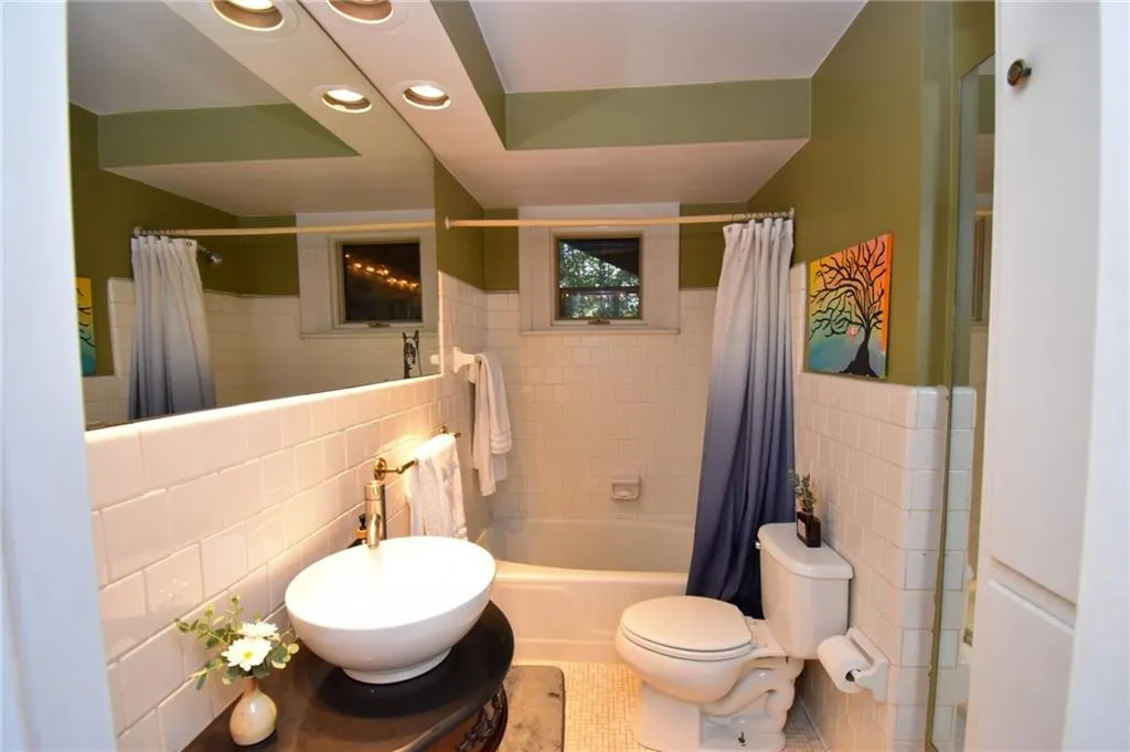 Full Bath