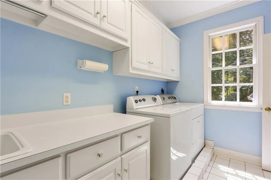 650 Mount Paran Road, Atlanta, Georgia 30327, 5 Bedrooms Bedrooms, ,5 BathroomsBathrooms,Residential,Sold,650 Mount Paran Road,5969312