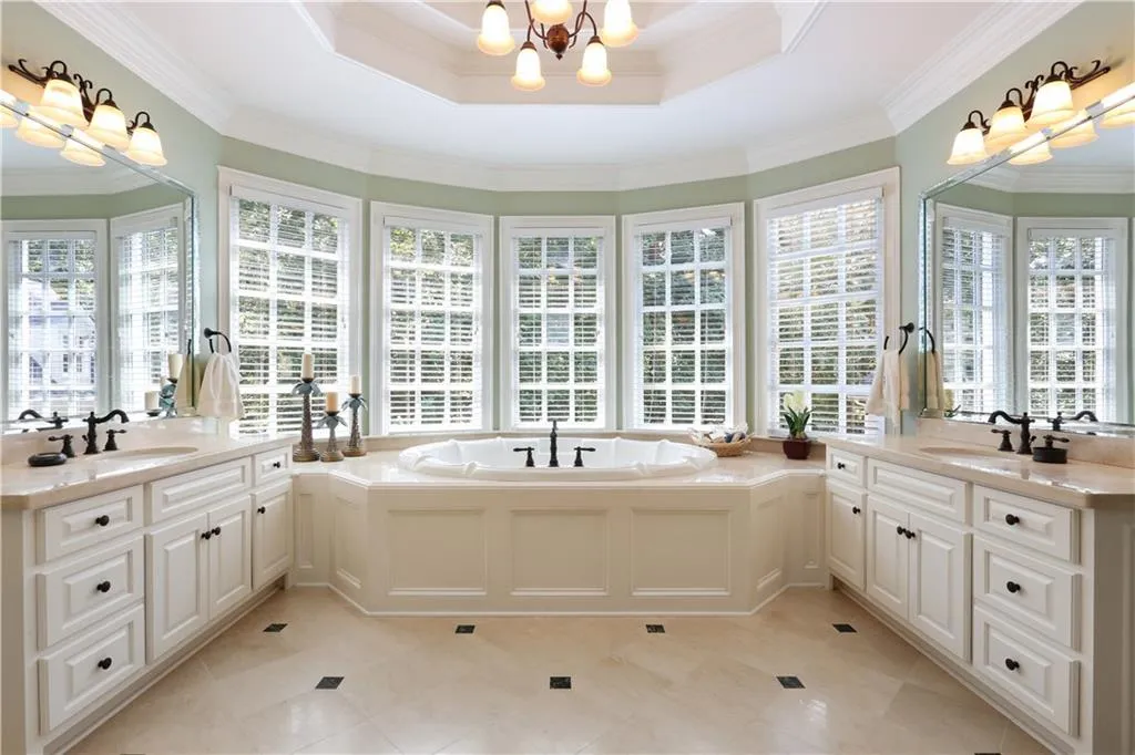 650 Mount Paran Road, Atlanta, Georgia 30327, 5 Bedrooms Bedrooms, ,5 BathroomsBathrooms,Residential,Sold,650 Mount Paran Road,5969312