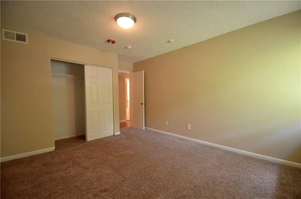 5095 Roswell Road Unit 304, Atlanta, Georgia 30342, 2 Bedrooms Bedrooms, ,2 BathroomsBathrooms,Residential,Sold,5095 Roswell Road Unit 304,6009021