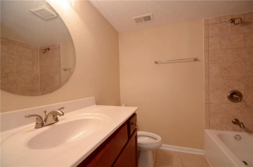 5095 Roswell Road Unit 304, Atlanta, Georgia 30342, 2 Bedrooms Bedrooms, ,2 BathroomsBathrooms,Residential,Sold,5095 Roswell Road Unit 304,6009021