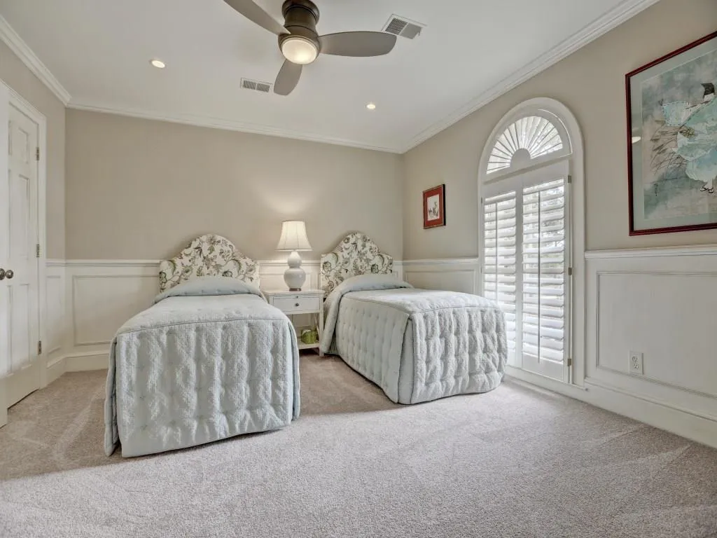 9190 Huntcliff Trace, Sandy Springs, Georgia 30350, 4 Bedrooms Bedrooms, ,3 BathroomsBathrooms,Residential,Sold,9190 Huntcliff Trace,5810722