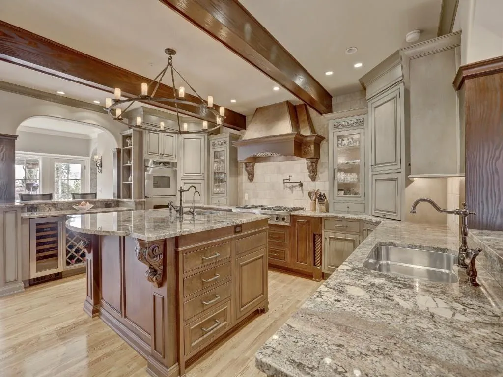 9190 Huntcliff Trace, Sandy Springs, Georgia 30350, 4 Bedrooms Bedrooms, ,3 BathroomsBathrooms,Residential,Sold,9190 Huntcliff Trace,5810722