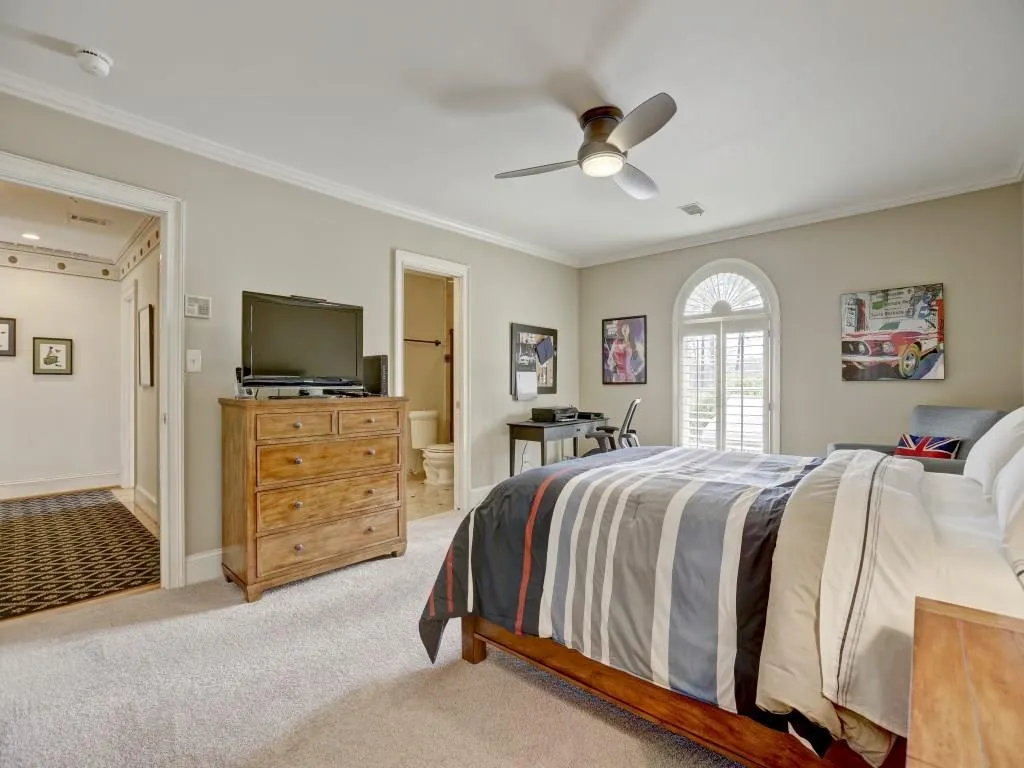 9190 Huntcliff Trace, Sandy Springs, Georgia 30350, 4 Bedrooms Bedrooms, ,3 BathroomsBathrooms,Residential,Sold,9190 Huntcliff Trace,5810722